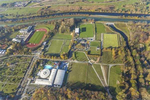 Aerial view, Maximare Erlebnistherme Bad Hamm, football ground Hammer Spielvereinigung 03/04 e.V., former Jahnstadio, former Jahnplatz, playground at the parade ground, Hammer East, Maximare, centre, Hamm, Ruhr area, North Rhine-Westphalia, Germany, DE, Europe, birds-eyes view, aerial view, aerial photography, aerial photography, overview, overview, bird's eye view
