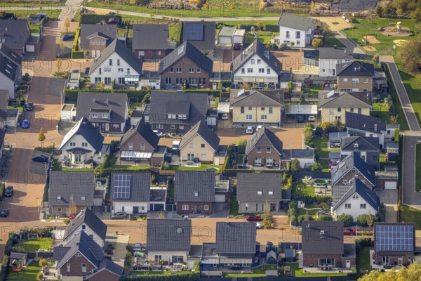 Aerial view, residential park Schulze-Everding, new construction area, Bockum-Hövel, Hamm, Ruhr area, North Rhine-Westphalia, Germany, Am Eversbach, construction work, construction vehicles, construction area, construction site, building plots, construction project, construction site, DE, development, Europe, capacity requirements, aerial view, aerial photography, aerial photography, new construction, overview, bird's eye view, meadows and fields, bird's eye view, overview
