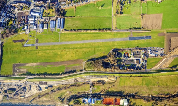 Aerial photo, Lippewiesen, reconstruction of Lippe meadows between Hamm-Lippewiesen airfield and Lippe, EDLH, runway extension in the approach area of runway 24 and runway 06, Heessen, Hamm, Ruhr area, North Rhine-Westphalia, Germany, DEU, Europe, birds-eyes view, aerial photo, aerial photography, aerial photography, overview, overview, bird's eye view, Lippe, Lippe dam, dam relocation, extension of Hamm airfield runway, special airfield
