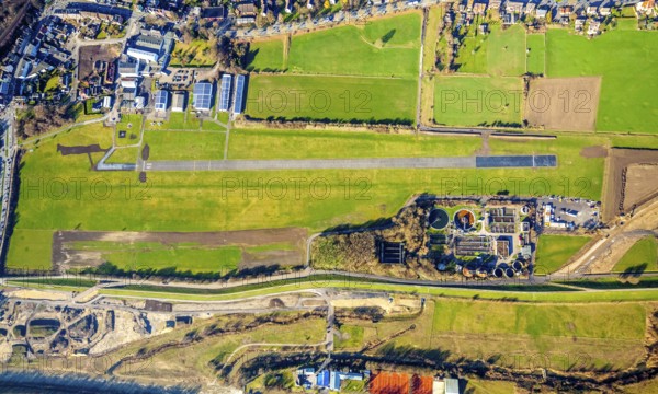 Aerial photo, Lippewiesen, reconstruction of Lippe meadows between Hamm-Lippewiesen airfield and Lippe, EDLH, runway extension in the approach area of runway 24 and runway 06, Heessen, Hamm, Ruhr area, North Rhine-Westphalia, Germany, DEU, Europe, birds-eyes view, aerial photo, aerial photography, aerial photography, overview, overview, bird's eye view, Lippe, Lippe dam, dam relocation, extension of Hamm airfield runway, special airfield