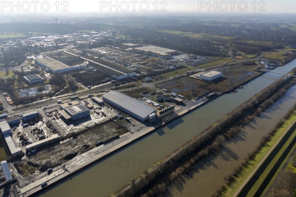Aerial view, industrial area harbour Hamm between Hugo Schneider GmbH and Lanfer, Datteln-Hamm canal, river Lippe, Lippepark, bridge building in Lippepark, Hamm, Ruhr area, North Rhine-Westphalia, Germany, bridge, DE, Europe, river, river course, commercial area, commercial park, commercial use, industrial plants, industrial area, industrial site, canal, Lippe bridge, aerial view, aerial photography, aerial photography, production plants, production halls, overview, bird's eye view, birds-eyes view, overview