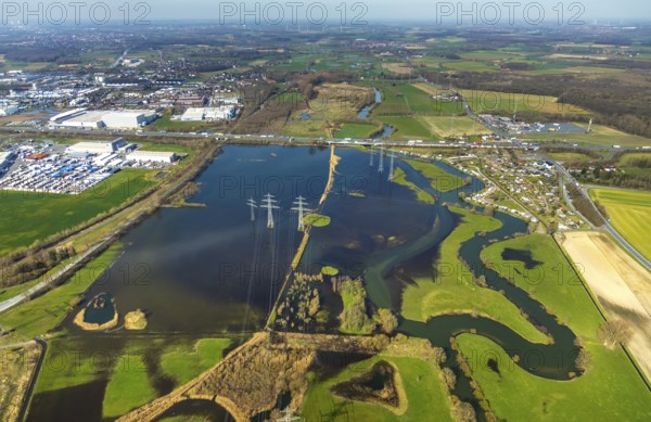 Aerial view, Flooded Lippe floodplain on the A2 motorway, electricity pylons, Uentrop campsite, Schmehausen, Hamm, Ruhr area, North Rhine-Westphalia, Germany, DE, Europe, birds-eyes, view, aerial photograph, aerial photography, aerial photography, overview, overview, bird's eye view, river, Lippe, water, watercourse, boats, nature, waterway, shipping, transport, logistics, goods movement, ships, waters, overnight stay, camping, camping, leisure, recreation, holidays, holiday, motorhome site