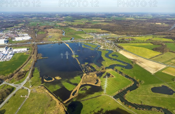 Aerial view, Flooded Lippe floodplain on the A2 motorway, electricity pylons, Uentrop campsite, Schmehausen, Hamm, Ruhr area, North Rhine-Westphalia, Germany, DE, Europe, birds-eyes, view, aerial photograph, aerial photography, aerial photography, overview, overview, bird's eye view, river, Lippe, water, watercourse, boats, nature, waterway, shipping, transport, logistics, goods movement, ships, waters, overnight stay, camping, camping, leisure, recreation, holidays, holiday, motorhome site