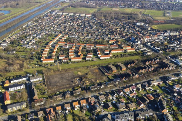 Aerial view, residential area at Herringer Bach, former Bolsplatz Diesterwegstraße, construction area, Herringen, Hamm, Ruhr area, North Rhine-Westphalia, Germany, construction work, construction vehicles, construction site, building plots, construction project, construction site, DE, Datteln-Hamm Canal, Europe, River Lippe, property tax, real estate, capacity requirements, aerial view, aerial photography, aerial photography, multi-family houses, terraced houses, overview, bird's-eye view, housing estate, housing and living, residential area, residential buildings, housing estate, birds-eyes view, overview