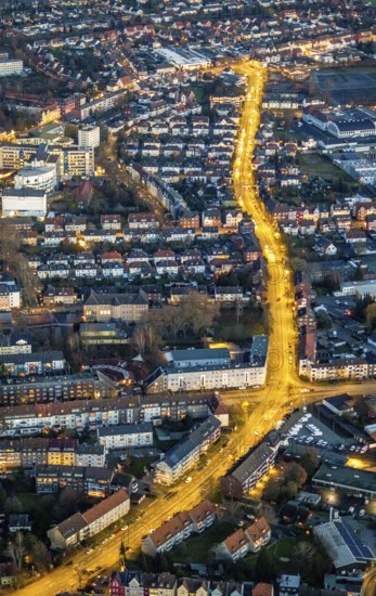 Aerial view, Richard-Wagnerstraße at night, intersection Grünstraße, EVK, Mitte, Hamm, Ruhr area, North Rhine-Westphalia, Germany, DE, Europe, birds-eyes view, aerial view, aerial photography, aerial photography, overview, bird's eye view, night view, twilight shot, Hamm at night