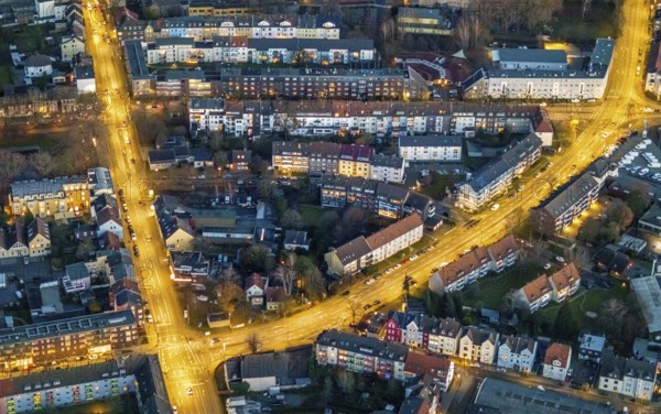Aerial view, Richard-Wagnerstraße at night, Alleestraße, intersection Grünstraße, EVK, Mitte, Hamm, Ruhr area, North Rhine-Westphalia, Germany, DE, Europe, birds-eyes view, aerial view, aerial photography, aerial photography, overview, overview, bird's eye view, night shot, twilight shot, Hamm at night