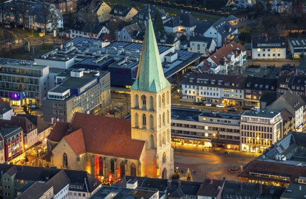 Aerial view, Press House Hamm, Westfälischer Anzeiger, editorial office building, Lippewellle Hamm editorial office, St Paul's Church, centre, Hamm, Ruhr area, North Rhine-Westphalia, Germany, DE, Europe, birds-eyes view, aerial photography, aerial photography, overview, overview, bird's eye view, night shot, twilight shot, Hamm at night