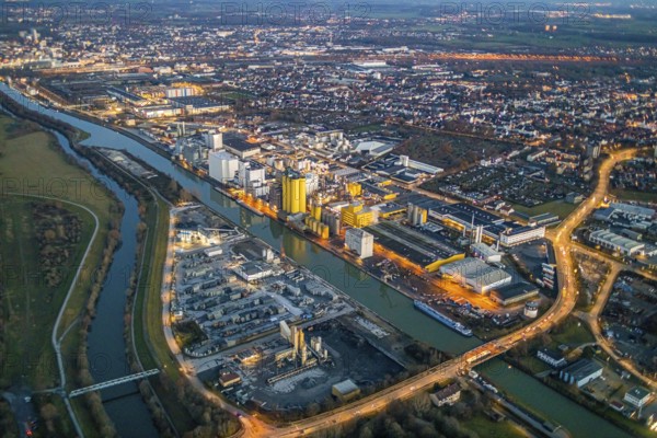 Aerial view, Hammer harbour, Datteln-Hamm canal. River Lippe, Brökelmann + Co, Ölmühle und Verwaltungs-GmbH, Brölio, Radbodstraße, Hafenstraße, Bockum-Hövel, Hamm, Ruhr area, North Rhine-Westphalia, Germany, DE, Europe, birds-eyes view, aerial photograph, aerial photography, aerial photography, overview, overview, bird's eye view, night shot, twilight shot, Hamm at night