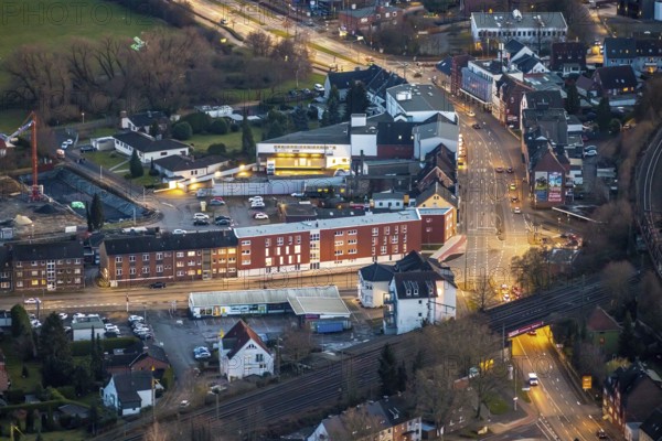 Aerial view, intersection Münsterstraße Heessener Straße with new buildings, Heessen, Hamm, Ruhr area, North Rhine-Westphalia, Germany, DE, Europe, birds-eyes view, aerial view, aerial photography, aerial photography, overview, bird's-eye view, night shot, twilight shot, Hamm at night