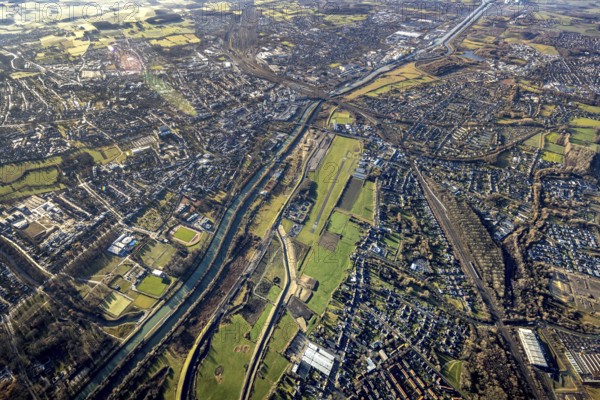 Aerial photo, Hamm-Lippewiesen airfield, Lippe reconstruction, Hamm on the water, Datteln-Hamm canal, canal edge, Heessen, Hamm, Ruhr area, North Rhine-Westphalia, Germany, DE, Europe, birds-eyes view, aerial photo, aerial photography, aerial photography, overview, overview, bird's eye view, LSC-Hamm, Luftsportclub Hamm e.V., EDLH, Kläranlage Lippeverband, runway, runway, general aviation, general aviation, special landing strip
