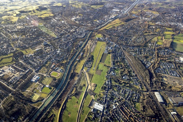 Aerial photo, Hamm-Lippewiesen airfield, Lippe reconstruction, Hamm on the water, Datteln-Hamm canal, canal edge, Heessen, Hamm, Ruhr area, North Rhine-Westphalia, Germany, DE, Europe, birds-eyes view, aerial photo, aerial photography, aerial photography, overview, overview, bird's eye view, LSC-Hamm, Luftsportclub Hamm e.V., EDLH, Kläranlage Lippeverband, runway, runway, general aviation, general aviation, special landing strip