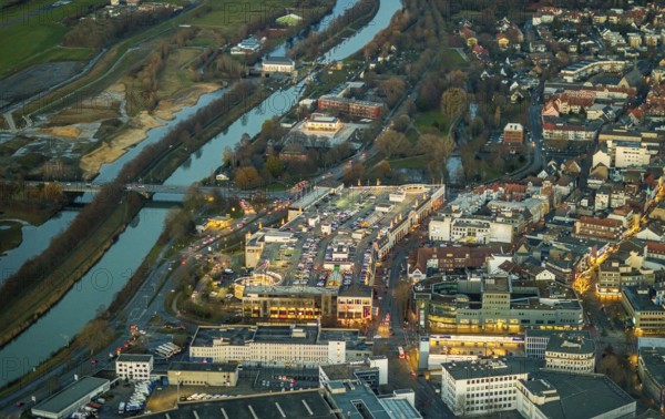 Aerial view, twilight view of Hamm, shopping centre Alleecenter Hamm, ECE, Mitte, Hamm, Ruhr area, North Rhine-Westphalia, Germany, DE, Europe, birds-eyes view, aerial view, aerial photography, aerial photography, overview, bird's eye view, night view, twilight view, Hamm at night