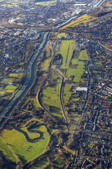 Aerial photo, Hamm-Lippewiesen airfield, Lippe reconstruction, Hamm on the water, Datteln-Hamm canal, canal edge, Heessen, Hamm, Ruhr area, North Rhine-Westphalia, Germany, DE, Europe, birds-eyes view, aerial photo, aerial photography, aerial photography, overview, overview, bird's eye view, LSC-Hamm, Luftsportclub Hamm e.V., EDLH, Kläranlage Lippeverband, runway, runway, general aviation, general aviation, special landing strip