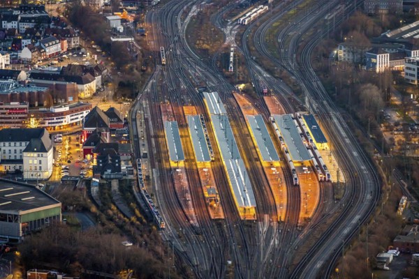 Aerial view, platforms, Hamm main station, twilight shot, night shot, station forecourt, ICE line, Bockum-Hövel, Hamm, Ruhr area, North Rhine-Westphalia, Germany