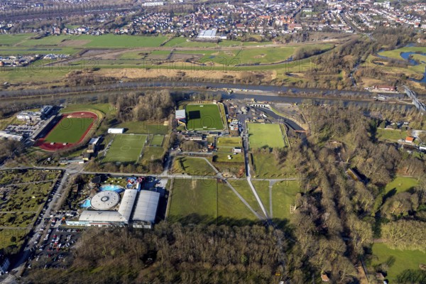 Aerial view, Sports Centre East, Jahnstadion, Maximare Erlebnistherme Bad Hamm GmbH, 24nexx Arena, Bad Hamm, Hamm, Ruhr area, North Rhine-Westphalia, Germany, DE, Datteln-Hamm Canal, adventure pool, Europe, parade ground, river Lippe, leisure pool, football pitch, football stadium, Hammer SpVg, Jürgen-Graef-Allee, aerial view, aerial photography, aerial photography, playground, playground at parade ground, sports, sports facilities, sports ground, sports facility, overview, bird's-eye view, birds-eyes view, historical sight, overview