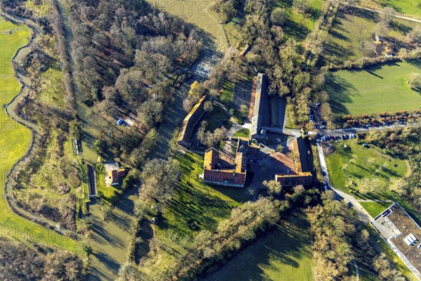 Aerial view, Schloss Heessen public school and boarding school, Hamm, Ruhr area, North Rhine-Westphalia, Germany, DE, Europe, aerial view, aerial photography, aerial photography, park, castle, castle garden, Schlossstraße, overview, bird's-eye view, woodland, birds-eyes view, overview