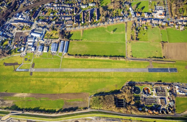 Aerial photo, Lippewiesen, reconstruction of Lippe meadows between Hamm-Lippewiesen airfield and Lippe, EDLH, runway extension in the approach area of runway 24 and runway 06, Heessen, Hamm, Ruhr area, North Rhine-Westphalia, Germany, DEU, Europe, birds-eyes view, aerial photo, aerial photography, aerial photography, overview, overview, bird's eye view, Lippe, Lippe dam, dam relocation, extension of Hamm airfield runway, special airfield