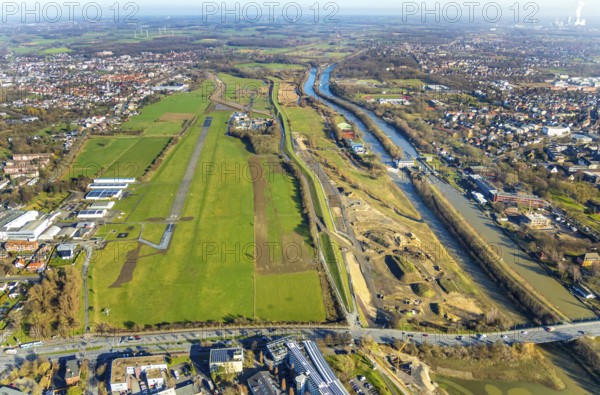 Aerial photo, Lippewiesen, reconstruction of Lippe meadows between Hamm-Lippewiesen airfield and Lippe, EDLH, runway extension in the approach area of runway 24 and runway 06, Heessen, Hamm, Ruhr area, North Rhine-Westphalia, Germany, DEU, Europe, birds-eyes view, aerial photo, aerial photography, aerial photography, overview, overview, bird's eye view, Lippe, Lippe dam, dam relocation, extension of Hamm airfield runway, special airfield