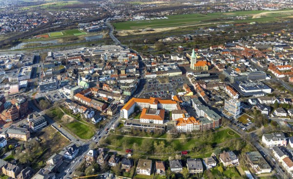 Aerial view, St. Marien-Hospital Hamm, Evang. St. Paul's Church, local view, Südring park, Hamm, Ruhr area, North Rhine-Westphalia, Germany, place of worship, federal road B63, DE, Datteln-Hamm canal, Europe, river Lippe, health care, religious community, Goethestrasse, place of worship, hospital, church, church community, clinic, clinic centre, denomination, hospital, Lippe floodplain, aerial view, aerial photography, aerial photography, medical facility, medical aid, park, religion, overview, bird's eye view, birds-eyes view, overview, medical care