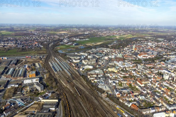 Aerial view, Hamm main station, city centre view, Hamm, Ruhr area, North Rhine-Westphalia, Germany, railway tracks, railway station, DE, Datteln-Hamm canal, Deutsche Bahn AG, Europe, distant view, river Lippe, commercial buildings, property tax, Hamm main station, main railway station, real estate, junction station, aerial view, aerial photography, aerial photography, S-Bahn, overview, bird's eye view, living and working, living and life, residential area, residential buildings, birds-eyes view, overview