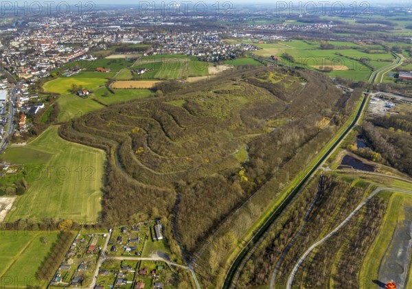 Aerial view, Kissinger Höhe, slag heap, Hamm, Ruhr area, North Rhine-Westphalia, Germany, spoil tip, DE, Europe, distant view, slag heap, slag heap landscape, slag heap sign, aerial photograph, aerial photography, aerial photography, park, tower, overview, bird's eye view, forest area, birds-eyes view, former Ost colliery, overview