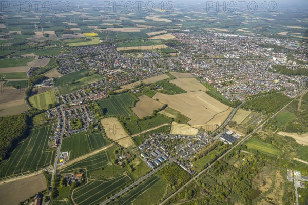 Aerial view, pipeline in the south of Bockum-Hövel, Hamm, Ruhr area, North Rhine-Westphalia, Germany, Düsseldorf, DE, Europe, birds-eyes view, aerial photography, aerial photography, overview, overview, bird's eye view