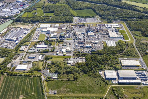 Aerial view, Uentrop DuPont plant, overview of the Dupont chemical plant, plastics plant, high-performance plastics Zytel®HTN, Hamm, Ruhr area, North Rhine-Westphalia, Germany, DE, Europe, birds-eyes view, aerial photograph, aerial photography, aerial photography, overview, bird's eye view