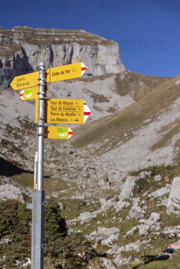 Hiking trail sign, Siedlung Aï, Leysin, Vaud, Switzerland