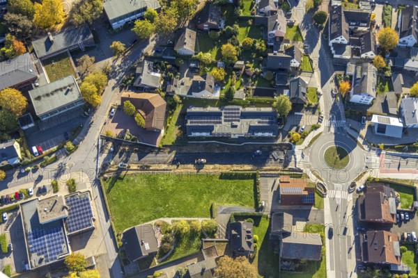 Aerial view, road construction site and new building for new road between Von-Thünen-Straße and Dambergstraße with new roundabout, house of Thünen nursing home, Rhynern district, Hamm, Ruhr area, North Rhine-Westphalia, Germany, nursing home, retirement home, construction site, building plot, construction project, construction site, care and care, DE, Europe, roundabout, aerial view, aerial view, aerial photography, new building, nursing facility, retirement home, retirement home, retirement home, retirement center, overview, bird's eye view, birds Eyes View, Overview