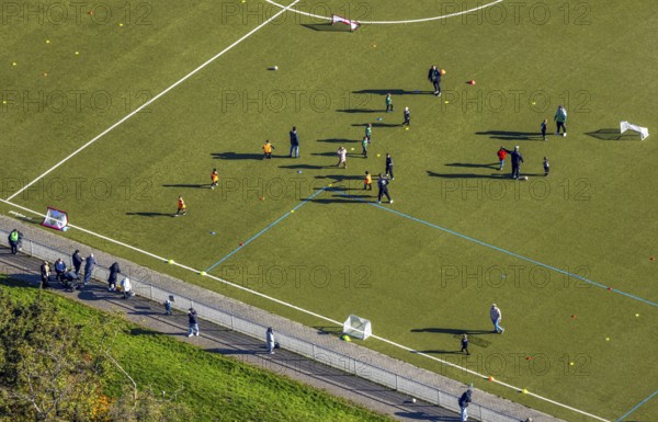 Aerial view, soccer stadium sports ground TuS 1910 Wiesergofen, young people training, district of Pelcum, Hamm, Ruhr area, North Rhine-Westphalia, Germany, DE, Europe, soccer field, soccer stadium, aerial photography, aerial photography, sports complex, sports field, overview, birds-eyes view, overview, birds-eyes view, overview