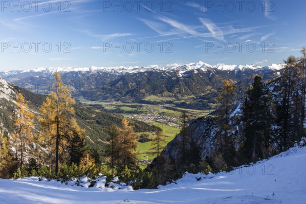 Autumn atmosphere, snow on alpine peaks, autumn leaves, view from Stoderzinken, in the valley of Gröbming, Styria, Austria