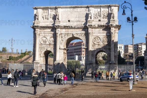 Protected Arch of Constantine with marble reliefs marble reliefs relief made of marble with scenes from Schalcht on the Milvian Milvian Bridge, Parco Archeologico del Colosseo, Archaeological Park at the Colosseum, Rome, Lazio, Italy