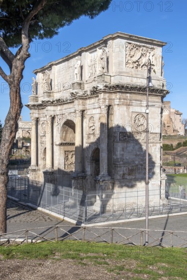 Protected Arch of Constantine with marble reliefs marble reliefs relief made of marble with scenes from Schalcht on the Milvian Milvian Bridge, Parco Archeologico del Colosseo, Archaeological Park at the Colosseum, Rome, Lazio, Italy