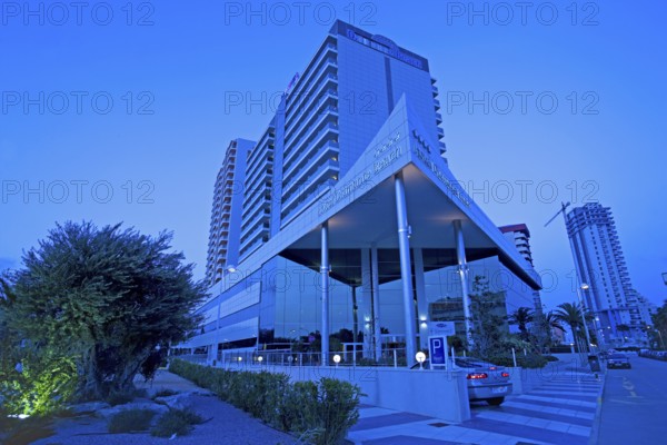 Hotel complex, Diamante Beach El Hotel AR Diamate Beach Hotel in Calpe, night view, Valencia, Costa Blanca, Spain
