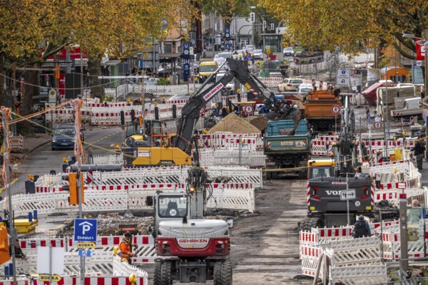 Large-scale construction site on Alleestrasse in downtown Bochum, road construction, construction of new cycle lanes, sidewalks, road surfaces, renewal of canals and water collection systems, trenches, for rainwater, greening, sustainable and modern road conversion, North Rhine-Westphalia, Germany