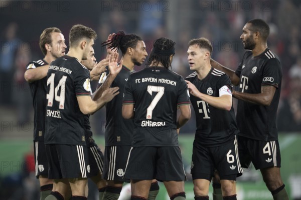 (DFL/DFB REGULATIONS PROHIBIT ANY USE OF PHOTOGRAPHS AS IMAGE SEQUENCES AND/OR QUASI-VIDEO), Rhein Energie Stadion, Cologne, North Rhine-Westphalia, Josip Stanisic (FC Bayern Munich, Defence, #44), Serge Gnabry (FC Bayern Munich, Attack, #7), Joshua Kimmich (FC Bayern Munich, Midfield, #6), Jonathan Tah (FC Bayern Munich, Defence, #4), DFB Cup 1.FC Cologne, FC Bayern Munich on 29.10.2025 at the Rhein Energie Stadion in Cologne Germany