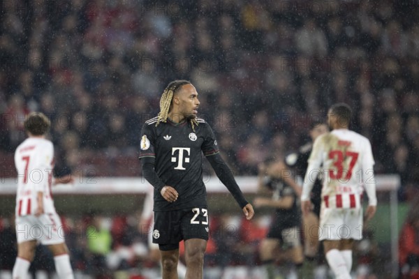 (DFL/DFB REGULATIONS PROHIBIT ANY USE OF PHOTOGRAPHS AS IMAGE SEQUENCES AND/OR QUASI-VIDEO), Rhein Energie Stadion, Cologne, North Rhine-Westphalia, Sacha Böy (FC Bayern Munich, Defence, #23), DFB-Pokal 1.FC Cologne, FC Bayern Munich on 29.10.2025 at the Rhein Energie Stadium in Cologne Germany