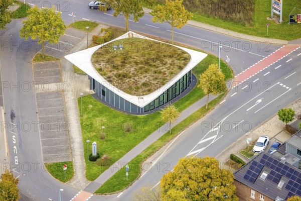 Aerial view, Volksbank branch with green roof, Bedburg, Bedburg-Hau, Lower Rhine, North Rhine-Westphalia, Germany