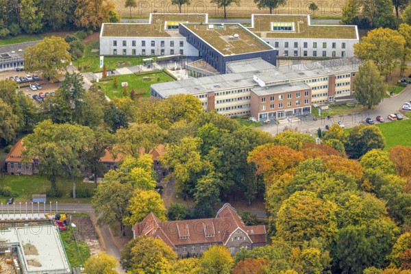 Aerial view, LVR-Klinik Bedburg-Hau, LVR-Klinik Bedburg-Hau Department of Adult Psychiatry, Autumn Trees, Hau, Bedburg-Hau, Lower Rhine, North Rhine-Westphalia, Germany