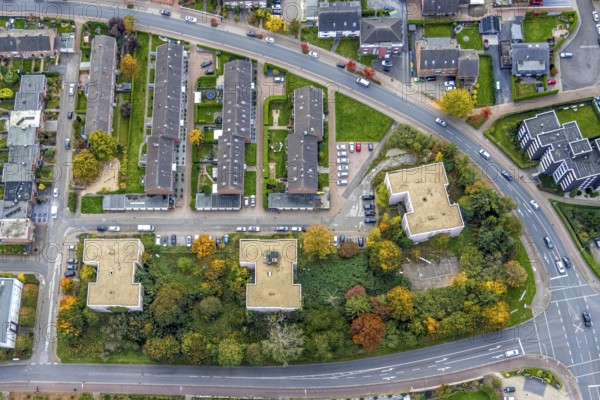 Aerial view, row house apartment houses Duvelskamp, between Westring and Mühlenstraße, autumn trees, Goch, Lower Rhine, North Rhine-Westphalia, Germany, DE, Europe, property tax, real estate, aerial photography, aerial photography, multi-family houses, apartment buildings, townhouses, overview, bird's-eye view, residential complex, living and living, residential area, residential buildings, residential quality, residential district, residential development, residential development, residential development, residential development, residential development, residential development, residential development, residential development, residential development, residential development, residential development, residential area, residential buildings, residential quality, residential district, residential development, residential development District, birds-eyes view, overview