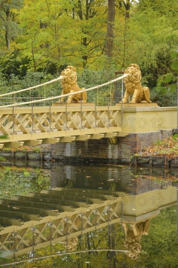 Löwenbrücke, autumn in Großer Tiergarten Park, Mitte, Berlin, Germany