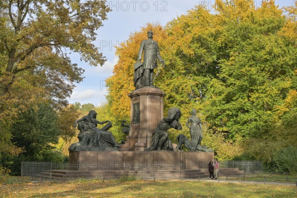 Bismarck National Monument, autumn in Großer Tiergarten Park, Mitte, Berlin, Germany