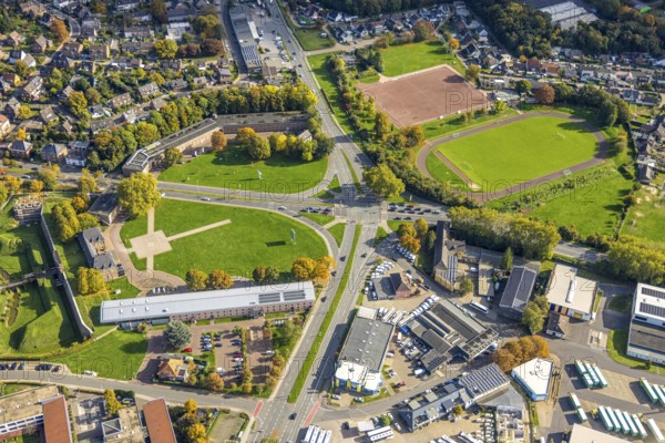 Aerial view, LVR-Niederrheinmuseum Wesel, Wesel citadel, old wall with preserved fortress, road intersection Südring and Schillstraße Bundesstraße B58, Wesel, Lower Rhine, North Rhine-Westphalia, Germany, DE, Europe, aerial photography, aerial photography, museum, road traffic, overview, birds-eyes view, medieval fortification, overview