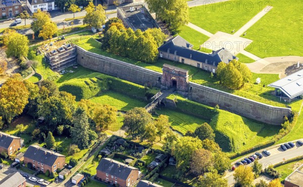 Aerial view, LVR-Niederrheinmuseum Wesel, Wesel citadel, old wall with preserved fortress, Wesel, Lower Rhine, North Rhine-Westphalia, Germany, DE, Europe, aerial photo, aerial photography, aerial photography, museum, overview, birds-eyes view, medieval fortification, overview