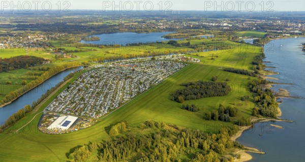 Aerial view, Grav-Insel Campground on the Grav Rhine Peninsula, shapes and colors, Flürener Feld, Wesel, Lower Rhine, North Rhine-Westphalia, Germany, camping area, camper, DE, recreation center, Europe, leisure, hobby, island, aerial photography, aerial photography, overview, bird's eye view, motorhome, caravan, birds-eyes view, overview