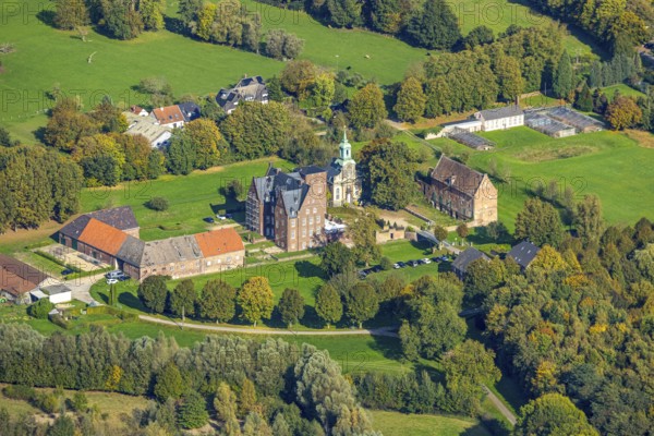 Aerial view, Diersfordt Castle, house and castle church, autumn trees, Diersfordt, Wesel, Lower Rhine, North Rhine-Westphalia, Germany, Burg, DE, Europe, aerial photo, aerial photography, coach house, castle, overview, birds-eyes view, overview