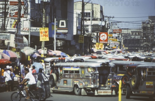 Jeepney, minibuses and other vehicles, traffic jams, extremely heavy traffic, Manila in 1995, Philippines
