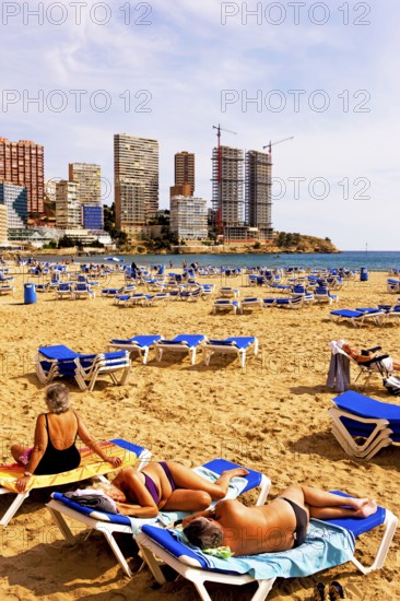 Busy beach, skyline, Benidorm, Valencia (region), Costa Blanca, Spain