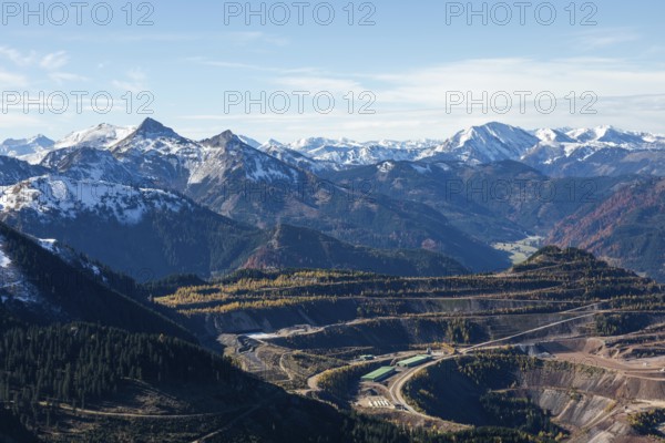 Autumn atmosphere, snow on mountain peaks, Erzberg and Eisenerzer Alps, Styria, Austria