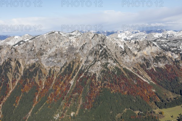 Autumn atmosphere, snow on mountain peaks, autumnal foliage, Hochschwabmassiv, Styria, Austria